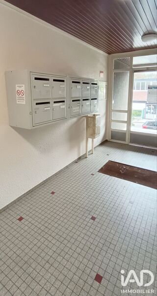  Appartement à louer 4 pièces 77 m²