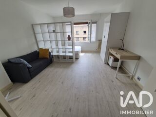  Appartement à louer 2 pièces 37 m²