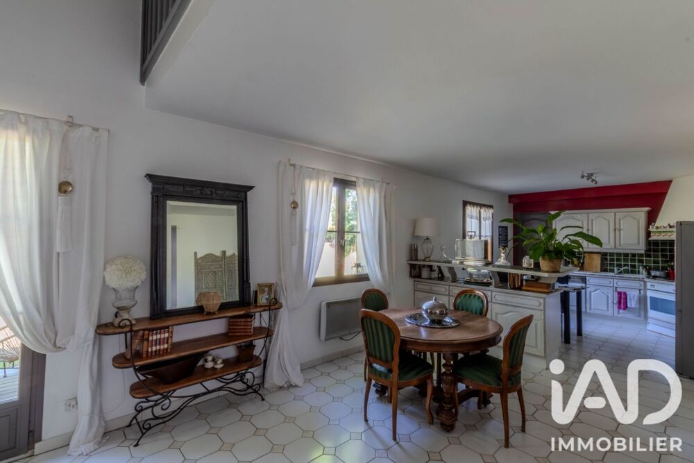 Vente Maison Vente Maison/villa 6 pièces Arbonne-la-forêt