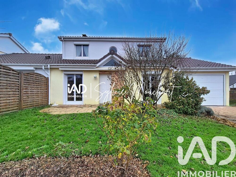 Maison 6 pièces 140 m² · à Le Mesnil-Saint-Denis · 140 m² · 430 000 €
