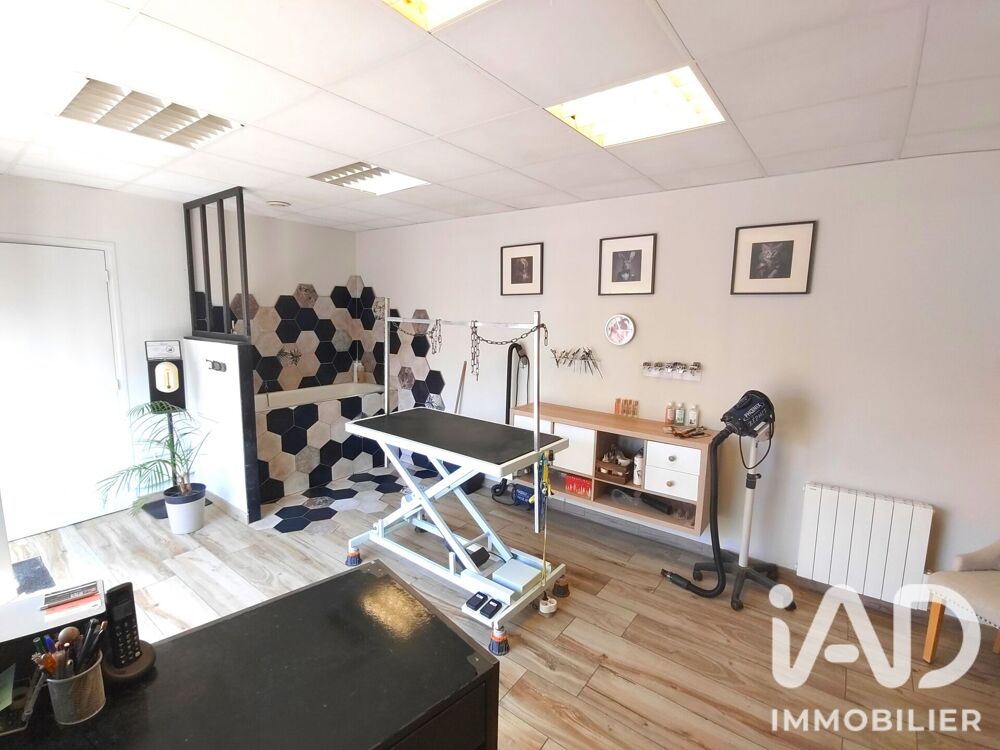  Vente Divers Services 26 m&sup2; 