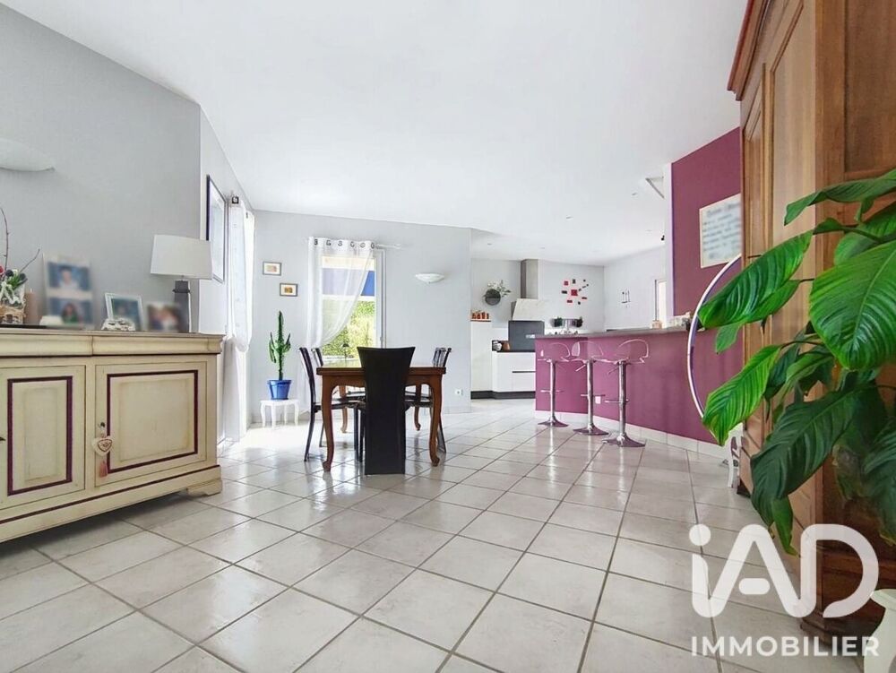 Vente Maison Vente Maison d'architecte 5 pièces Saint-martin-la-plaine