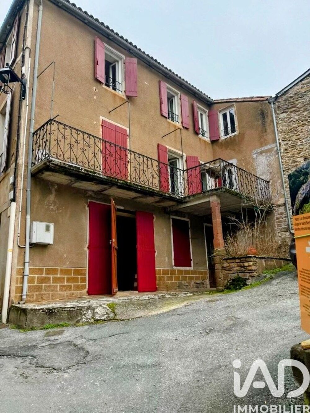 Maison 5 pièces 111 m² · à Saint-Sernin-sur-Rance · 111 m² · 90 000 €