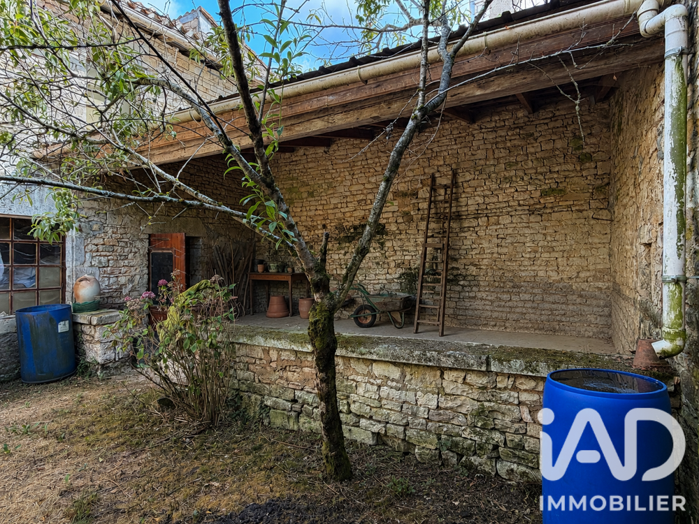 Vente Maison Vente Grange 3 pièces Mansle