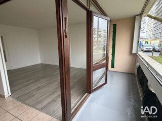  Appartement à louer 4 pièces 79 m²