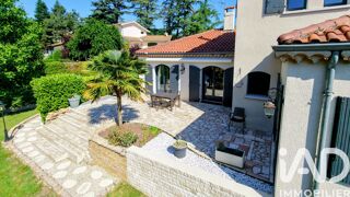  Maison à vendre 10 pièces 254 m²