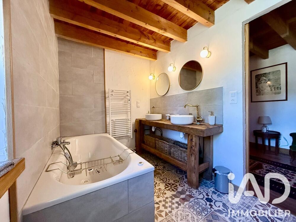 à vendre  Maison Saint-Bonnet-le-Château (42380)