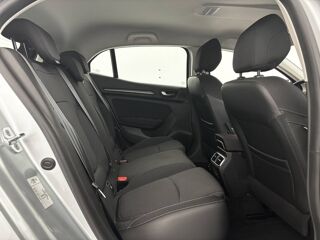 M&eacute;gane IV Berline Blue dCi 115 21N Business 5p 2022 occasion 35170 Bruz