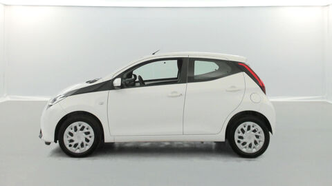 Aygo 1.0 VVT-i 72ch x-play x-shift 5p 2021 occasion 35170 Bruz