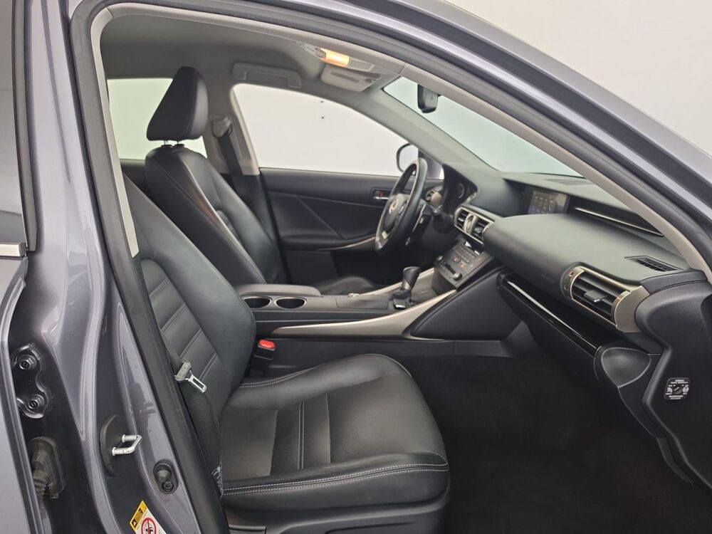IS 300h Luxe 2015 occasion 35170 Bruz