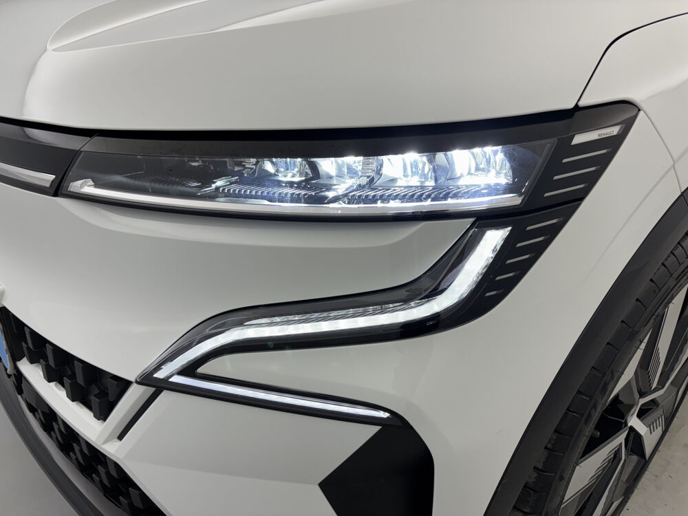 M&eacute;gane EV60 220 ch super charge Techno 5p 2023 occasion 35170 Bruz