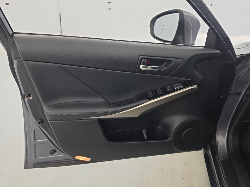 IS 300h Luxe 2015 occasion 35170 Bruz
