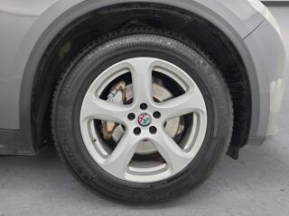 Stelvio 2.2 Diesel 150ch Super AT8 + Cam&eacute;ra de recul + Attelage 2018 occasion 35170 Bruz