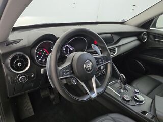 Stelvio 2.2 Diesel 150ch Super AT8 + Cam&eacute;ra de recul + Attelage 2018 occasion 35170 Bruz