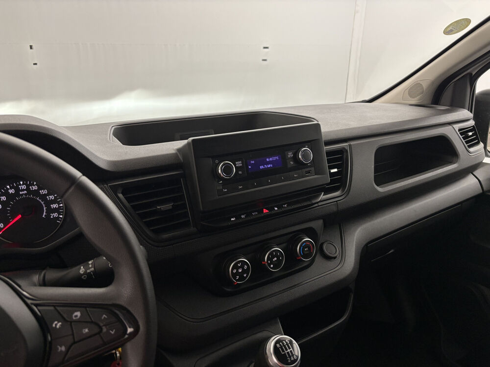 Trafic TRAFIC FGN L1H1 2800 KG BLUE DCI 110 CONFORT 4p 2022 occasion 35170 Bruz