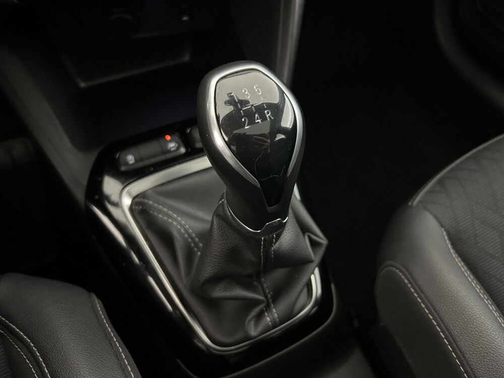 Corsa 1.2 75ch Design & Tech Sur&eacute;quip&eacute;e 2021 occasion 35170 Bruz