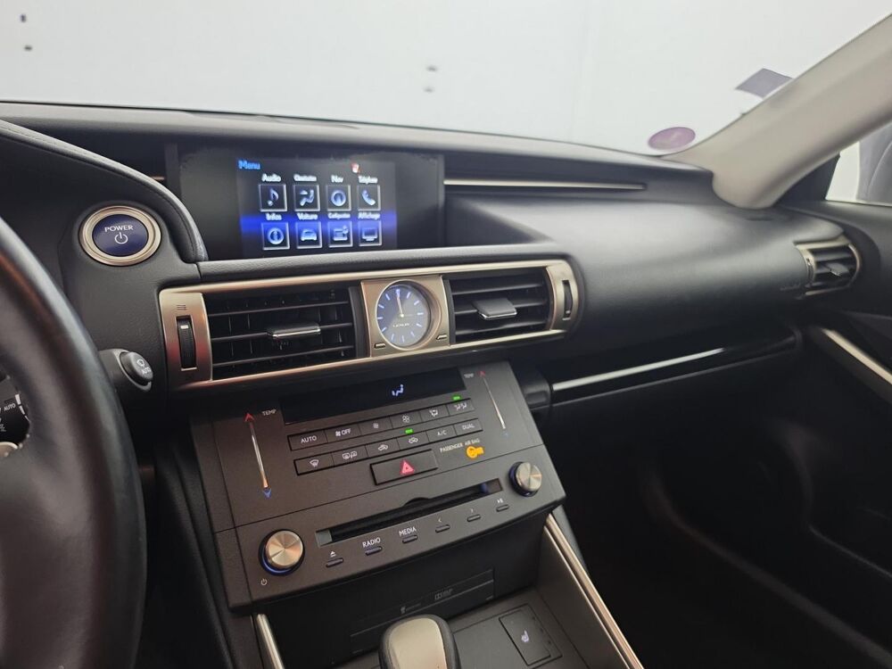 IS 300h Luxe 2015 occasion 35170 Bruz