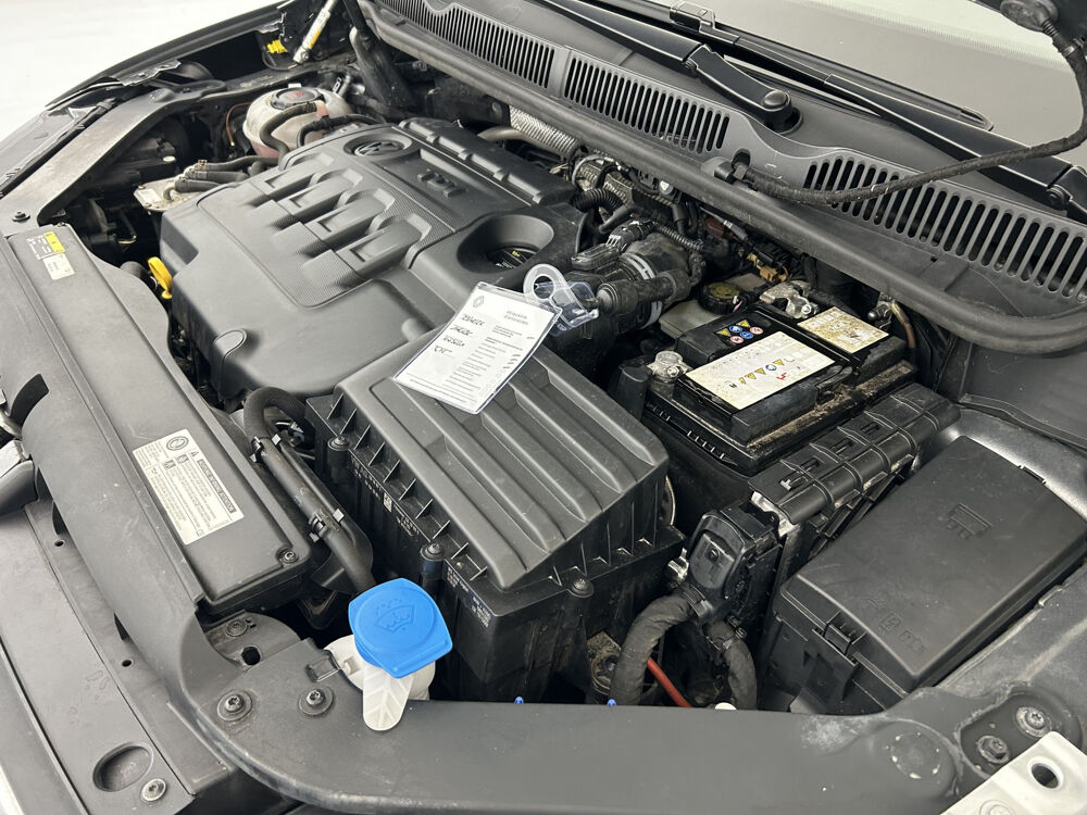 Touran 1.6 TDI 115 BMT 7pl Confortline Business 5p 2018 occasion 35170 Bruz