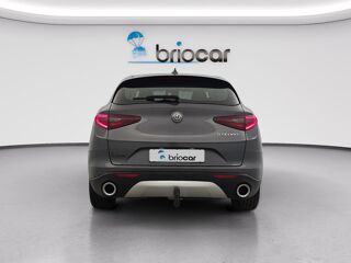 Stelvio 2.2 Diesel 150ch Super AT8 + Cam&eacute;ra de recul + Attelage 2018 occasion 35170 Bruz