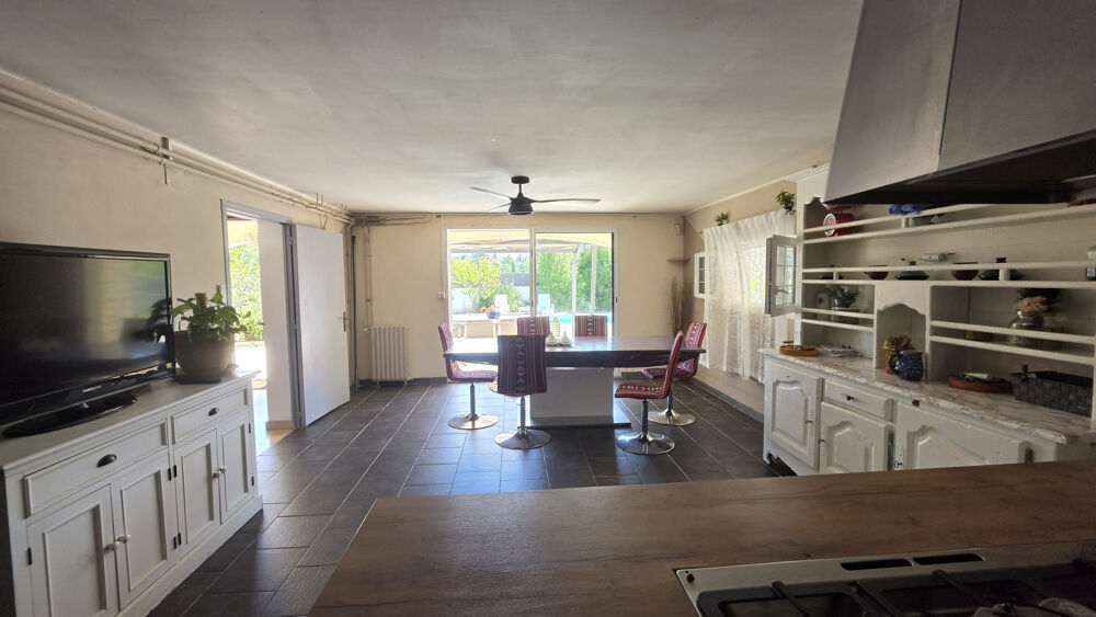 Vente Maison Maison 215 m2 sur terrain de 807 m2 avec piscine au sel Saint-gilles
