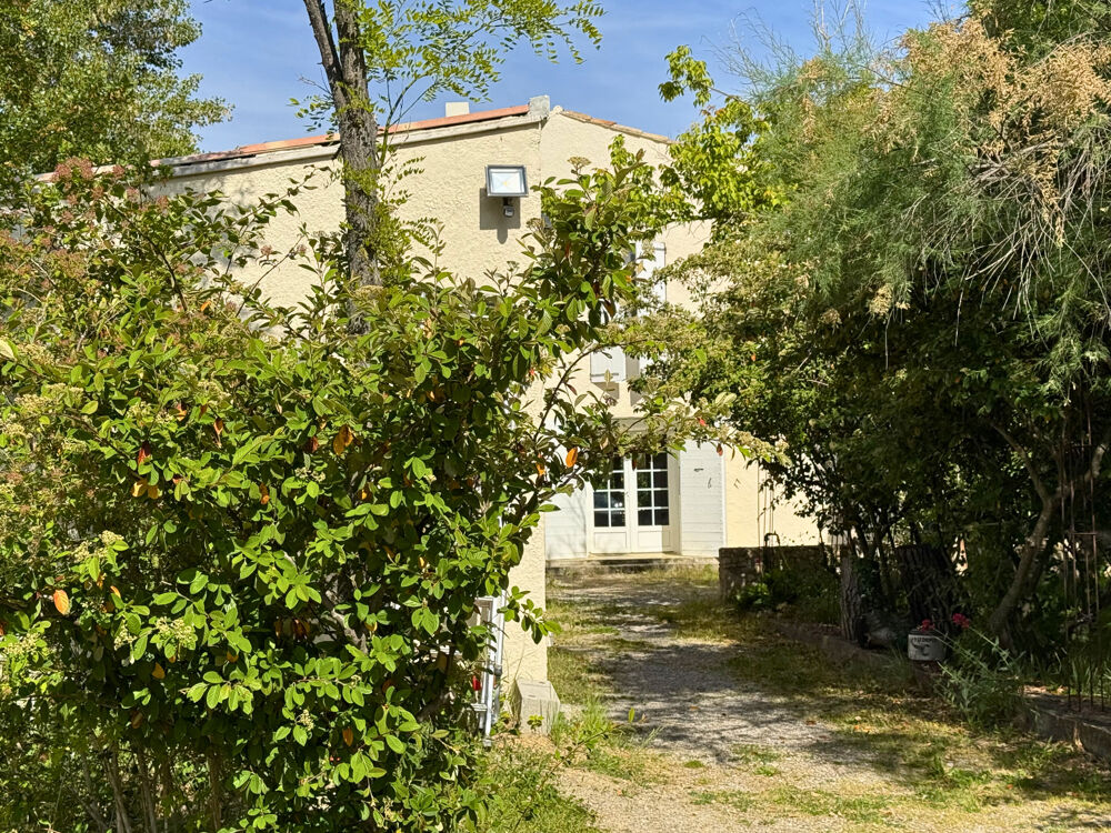 Propriété avec vue panoramique et 800 oliviers en production