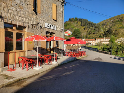   À vendre à Arcens (Ardèche) - Murs et fonds de commerce : bar, restaurant, chambres d'hôtes 