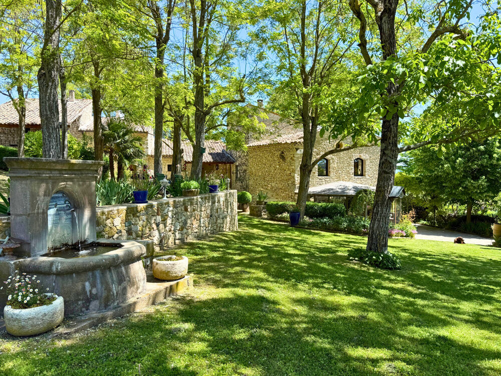 Maison 13 pièces 300 m² · à St Michel L Observatoire · 300 m² · 1 575 000 €