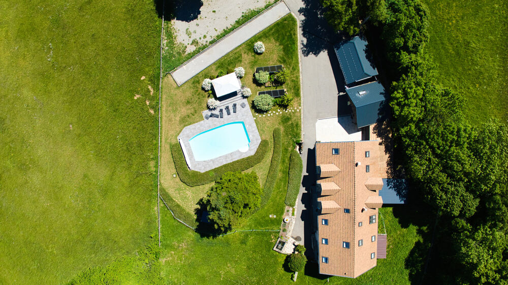 � vendre  Propri�t�/ch�teau Manteyer (05400)