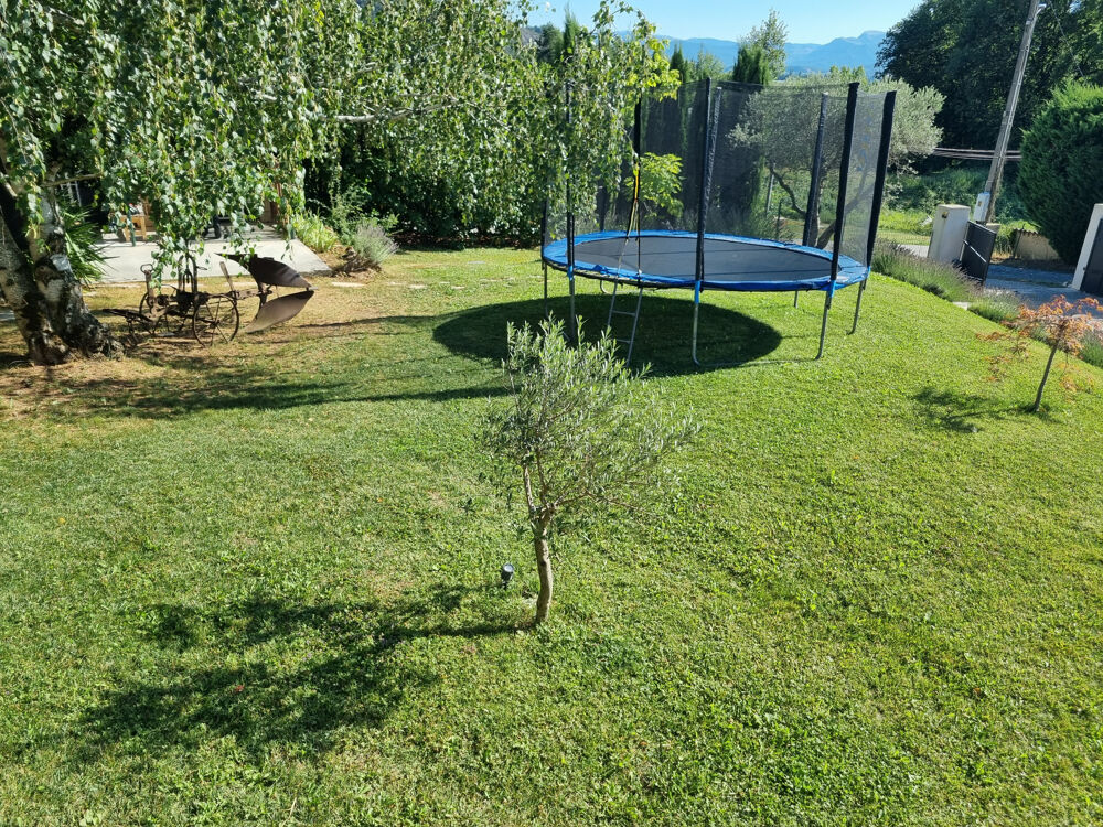 Vente Maison Maison récente de plain pied avec un garage de 120 m2 Claret