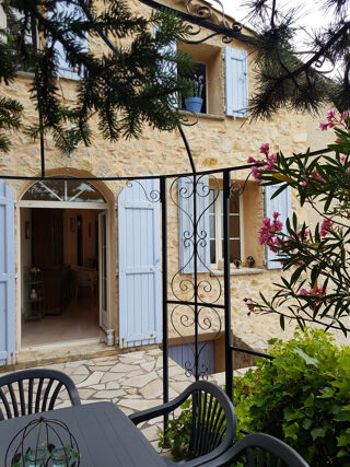 Vente Maison Maison de village avec terrasses Montfort