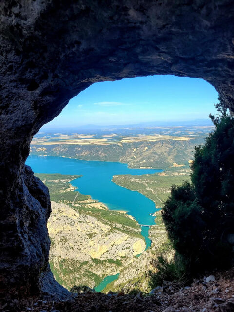 H&Ouml;TEL  Panoramique avec vue exceptionnelle  sur le lac 1278000 04360 Moustiers ste marie