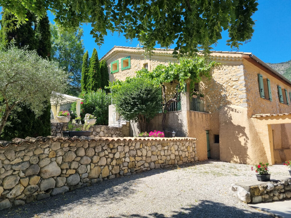 MAS PROVENCAL RENOVE AVEC PISCINE