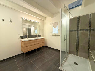  Maison � vendre 12 pi�ces 325 m�