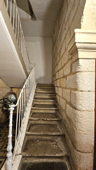  Immeuble � vendre 330 m�