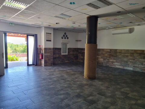 LOCAL COMMERCIAL avec terrasse et terrain 424000 04100 Manosque