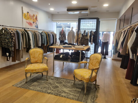 Fonds de commerce de Pret à porter 154000 04100 Manosque