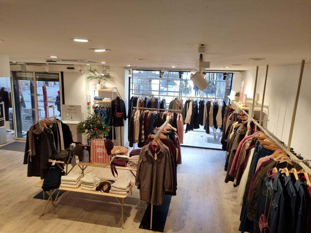   Fonds de commerce prêt à porter 