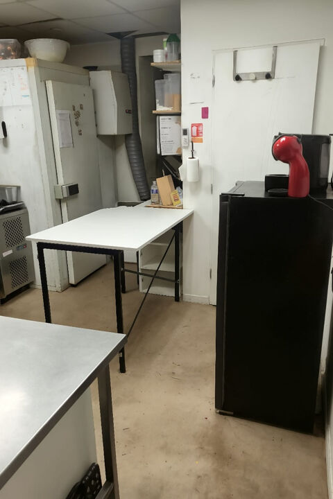   SANDWICHERIE ,PIZZAS ET VENTE A EMPORTER 
