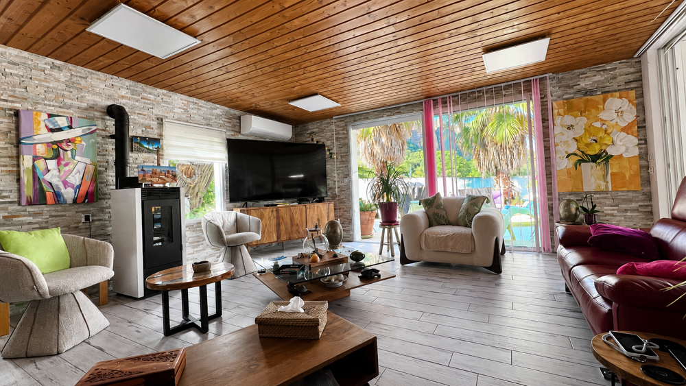 à vendre  Propriété/château Les Mées (04190)
