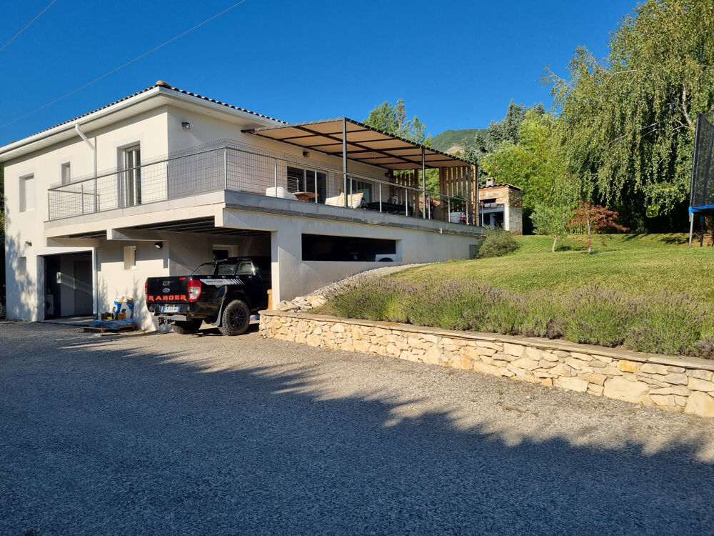 Vente Maison Maison récente de plain pied avec un garage de 120 m2 Claret