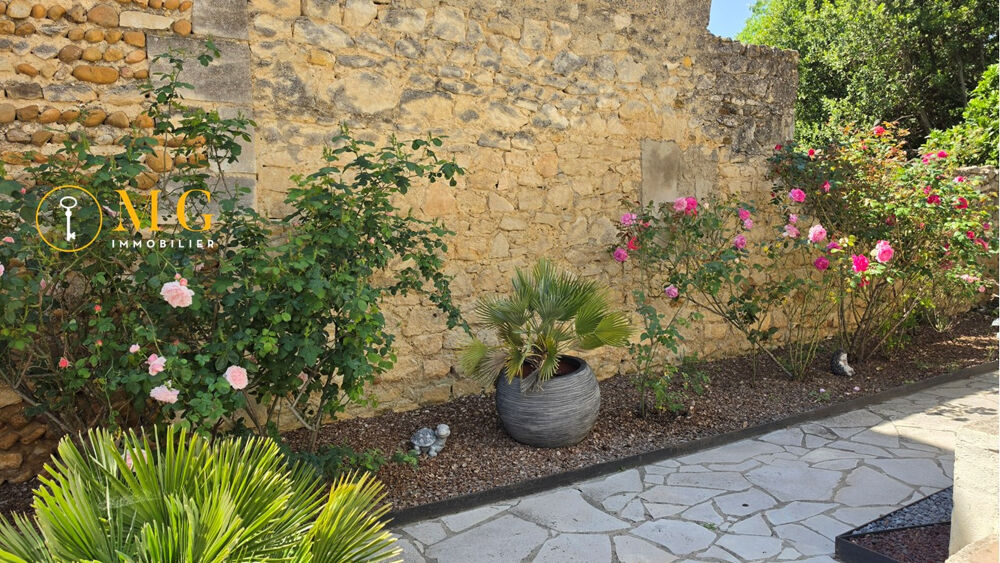 Maison 6 pièces environ 135 m2 Terrain 899m2