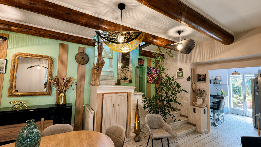 à vendre  Propriété/château Les Mées (04190)