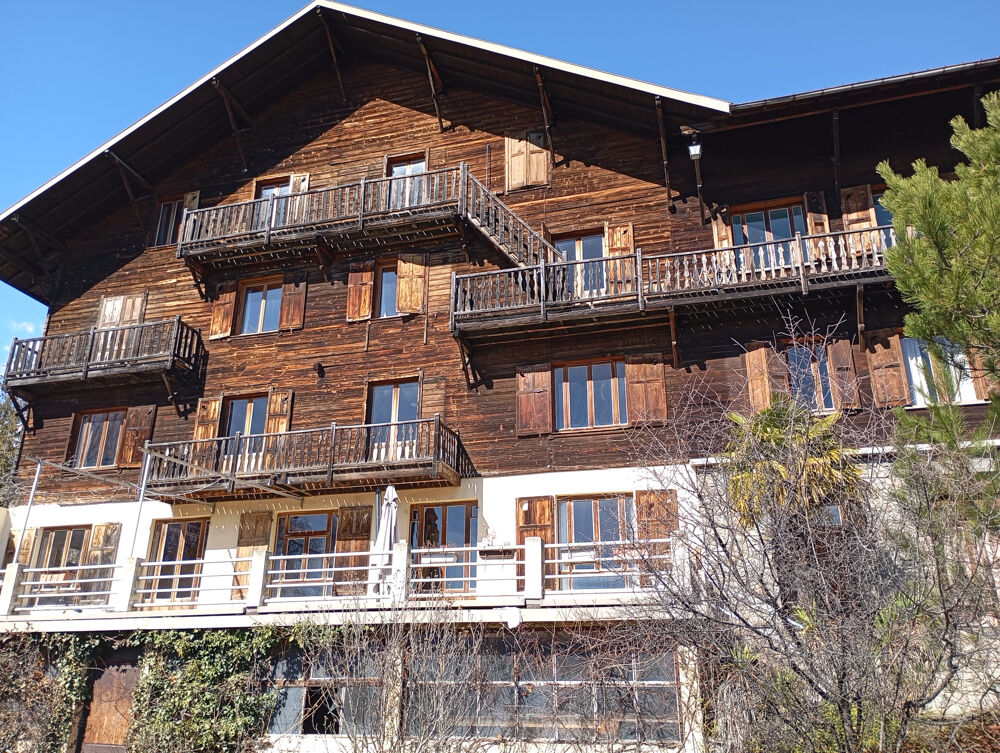 Maison 15 pièces 828 m² · à Embrun · 828 m² · 900 000 €