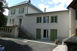  Maison à vendre 15 + pièces 854 m²