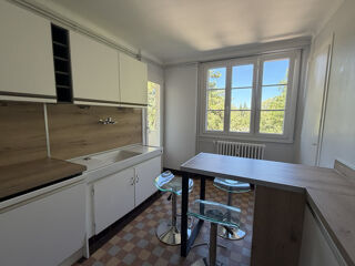  Appartement à louer 4 pièces 81 m²