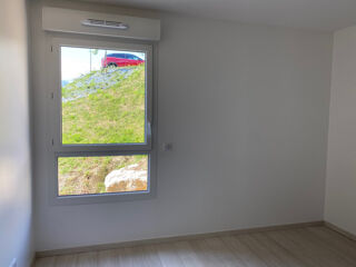  Appartement à louer 3 pièces 78 m²