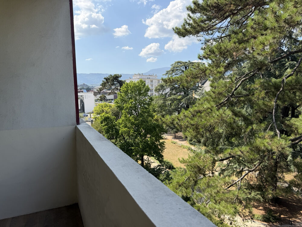 Location Appartement Bel appartement T4 avec balcons, cave et garage Chambery
