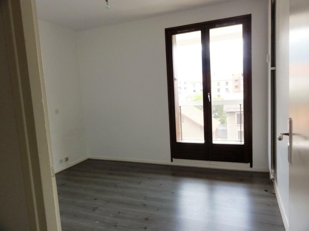 Location Appartement Appartement T2 avec terrasse Chambery