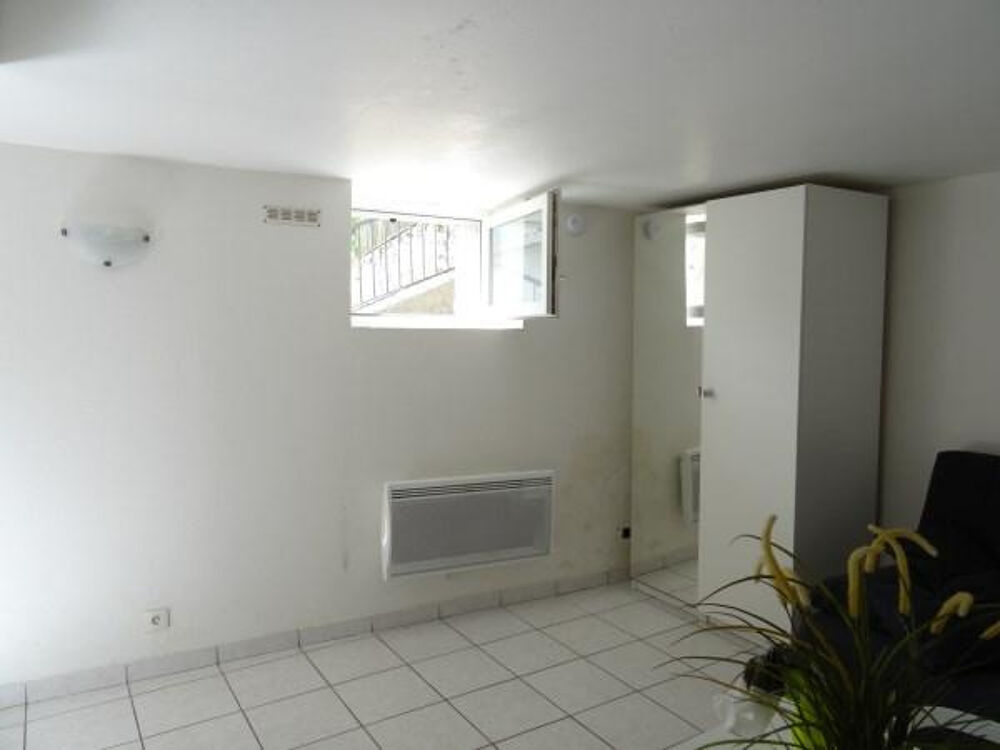 Location Appartement Studio meublé au centre du village St pierre d albigny