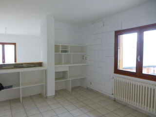 Location Appartement Appartement T4 dans villa Freterive